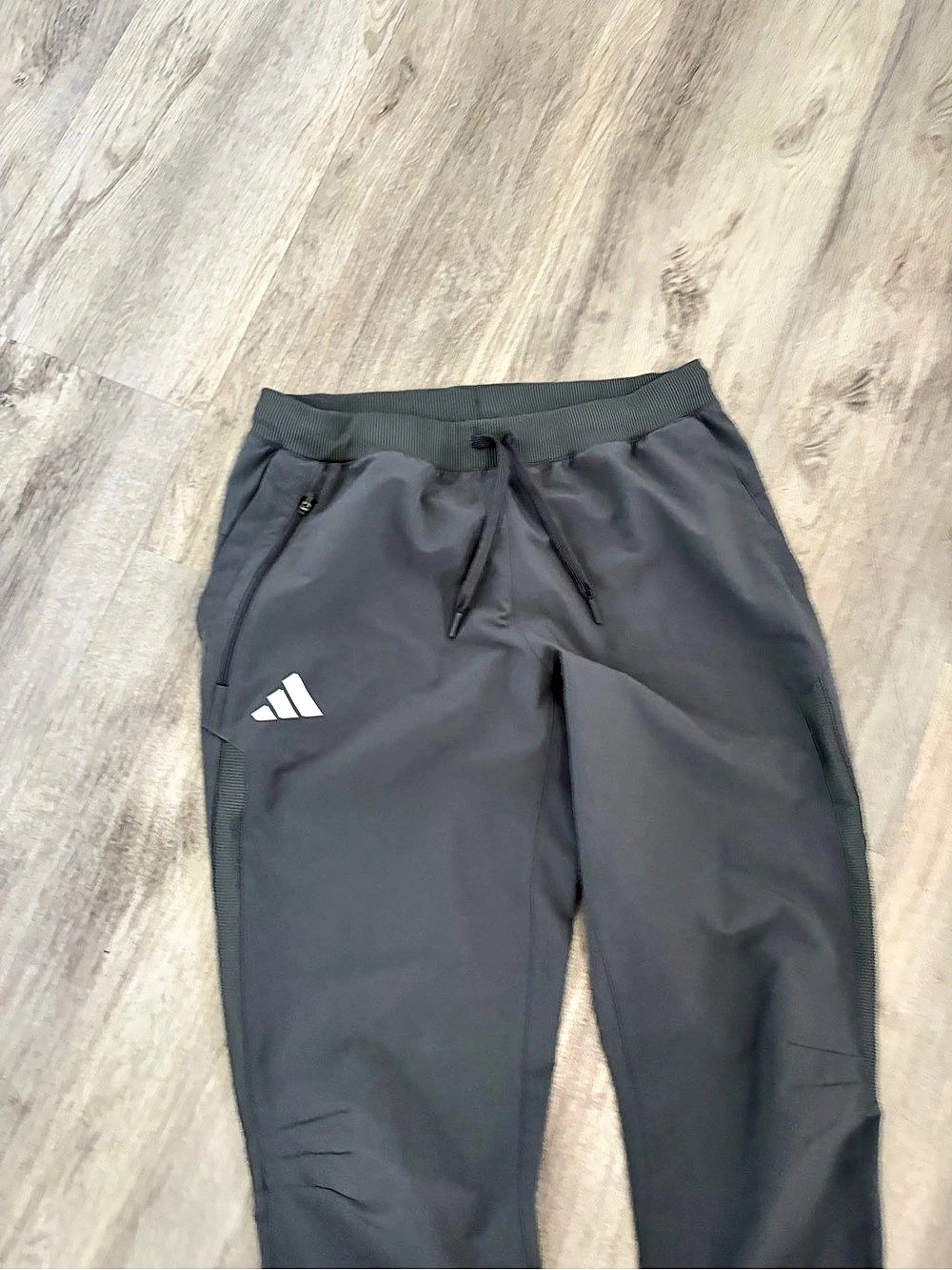 adidas Train Essentials Training Woven Pants Mens M Grey Active Work Out Jogger - Picture 2 of 8